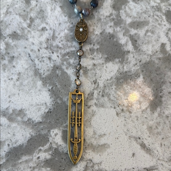 French Kande Beaded Necklace with Gold Pendant - NWT - Picture 2 of 9